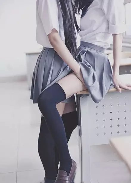 笑话:我能单手解胸罩呢,我骄傲了吗?