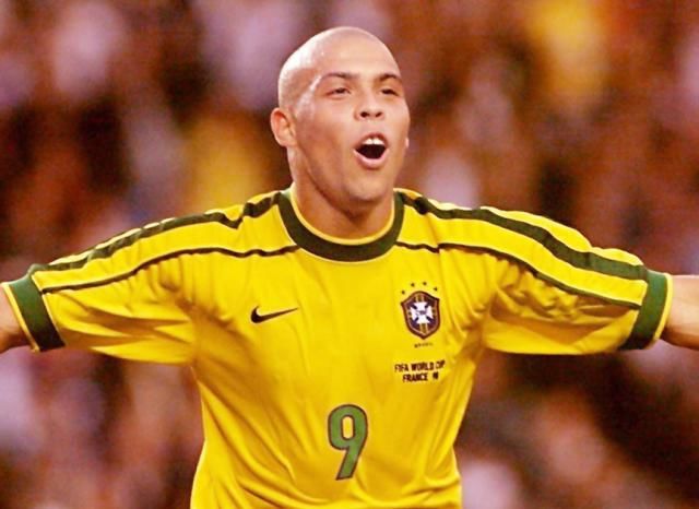 世界足球先生排名,最帅的他竟然不是榜首?