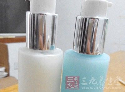 脸颊两侧发红的原因有哪些