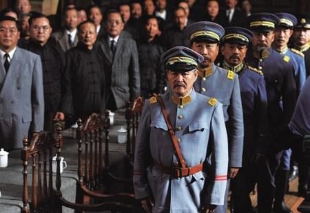 日本最恨两个军阀,一个骗了日本上亿元,一个把