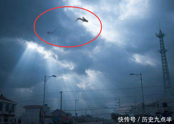 日军进攻郑州,蒋介石炸毁花园口堤坝,曾亲眼目