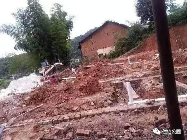 湖南妹60w为父母盖房养老 用力过猛建成超丑