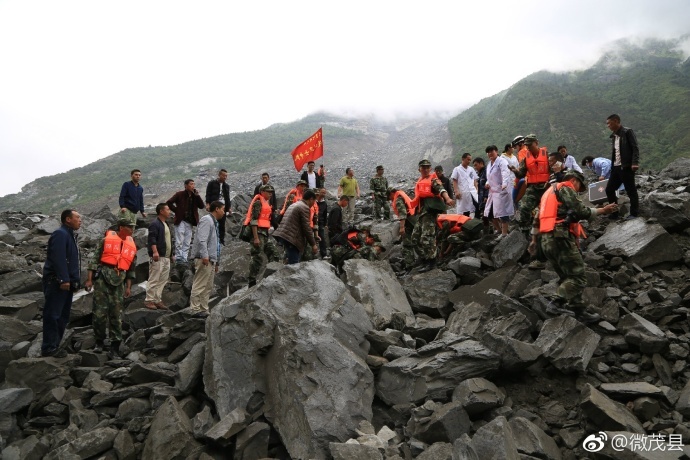 四川茂县伤亡情况正在统计 增援陆续赶往现场
