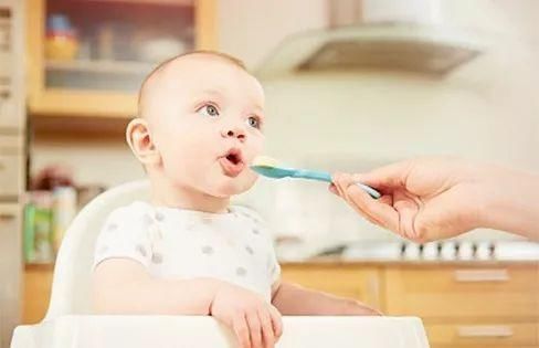 6个月断奶、3岁戒纸尿裤?这些错误的中国式育