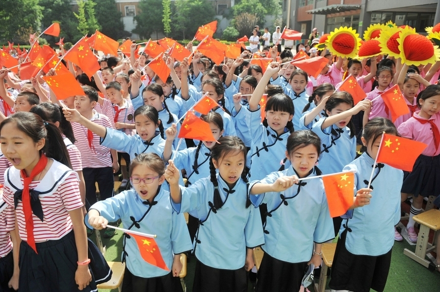 a a-5月31日,太原市雙西小學舉行了