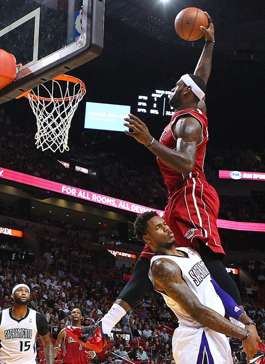 NO.14 詹姆斯骑扣麦克勒莫