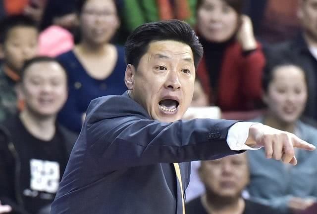 姚明公开支持李春江出任中国男篮主教练!杜峰
