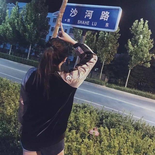 三观被刷新!抖音里的高颜值小哥有个200斤的女