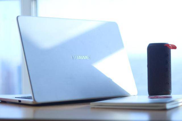 薄微边框HUAWEI MateBook D笔记本 2018版