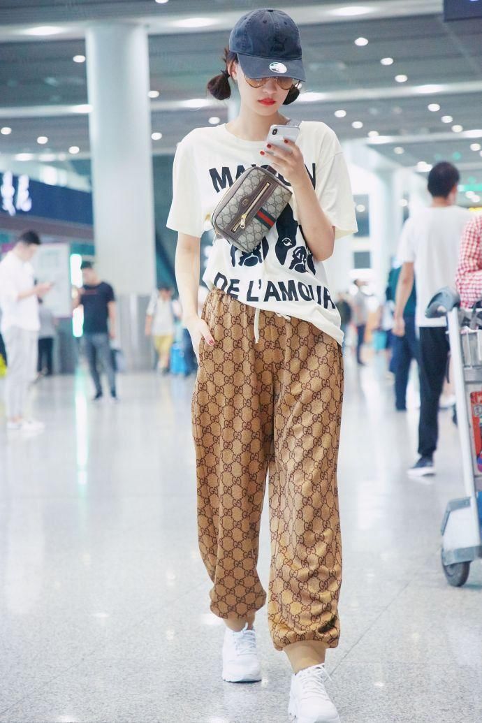 吴昕学孙怡唐艺昕梳超火双马尾,结果少女感变