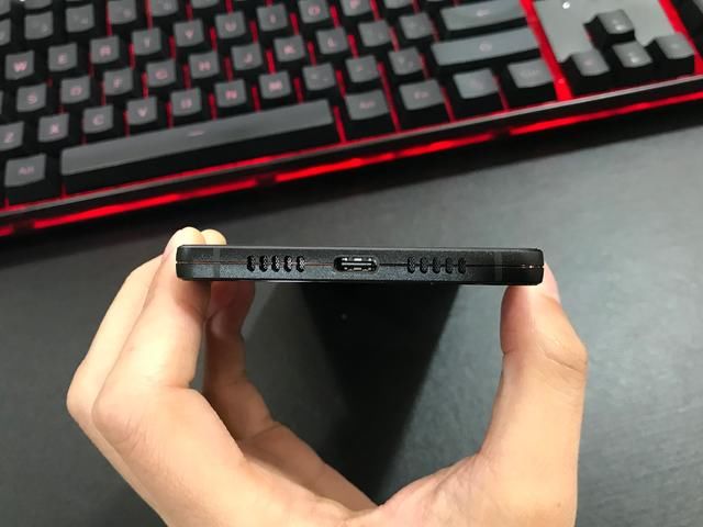 旗舰外壳老年芯,坚果3好不好,看看真机上手就