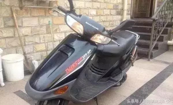 老去的摩托车和80、90年代会骑车的人