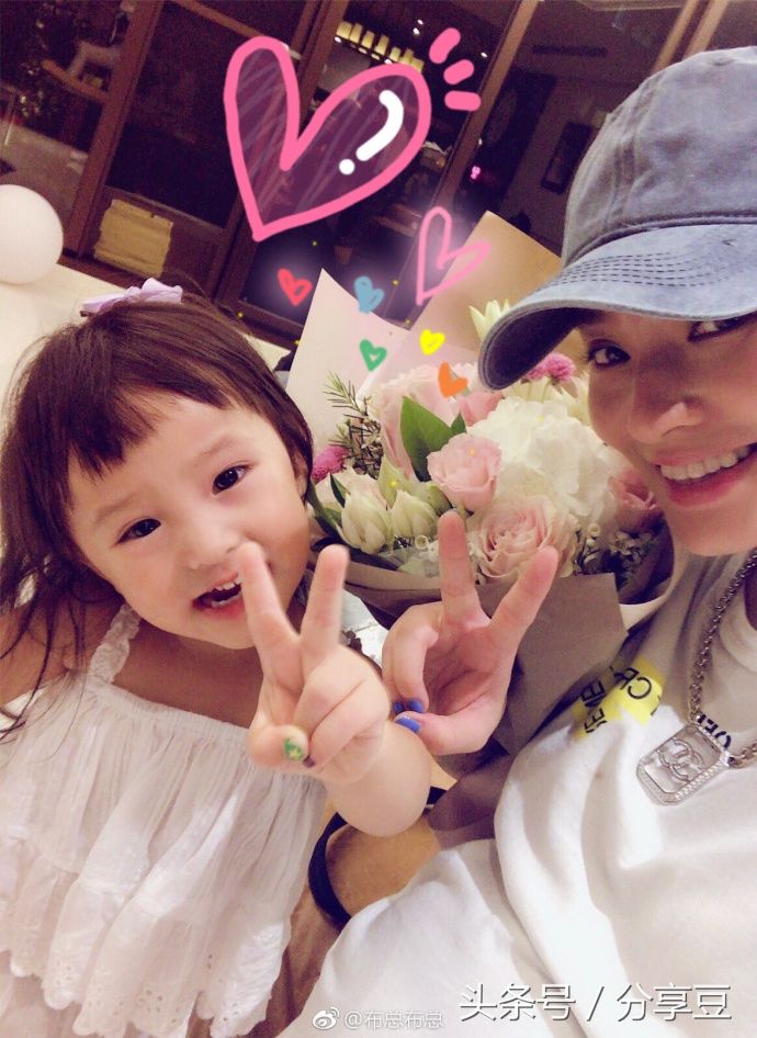 郑云灿二胎临盆倒计时 大力度健身拼顺产 欧弟携全家二胎备战状态