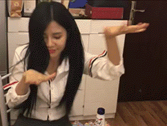 爆笑gif动图:谁来解释下,这到底是怎么回事啊?