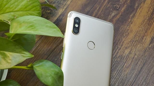 刚刚小米总裁正式宣布红米新机售价999元起,支