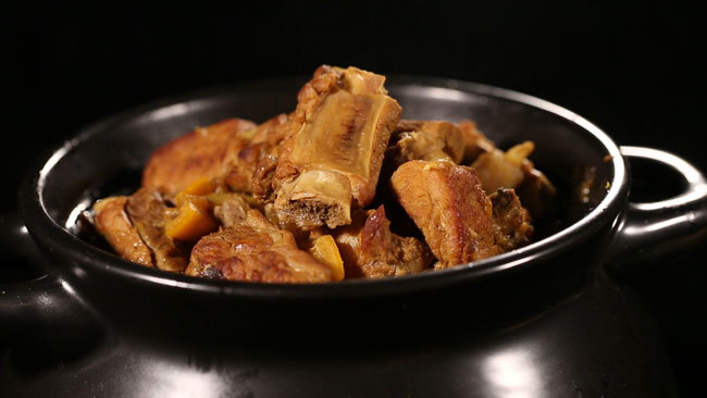 《养生厨房》瓦罐排骨