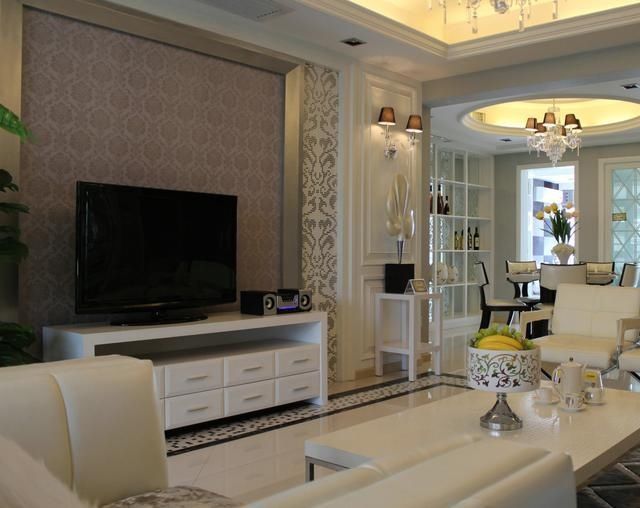 电视机挂墙上好还是放电视柜上好?老师傅的话