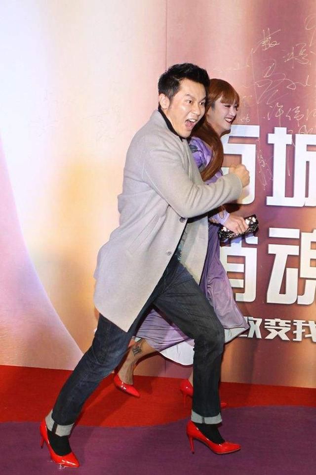鹿晗:穿高跟鞋了,陈伟霆:也穿高跟鞋了,罗志祥: