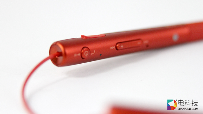 朱砂红版索尼MDR-EX750BT评测