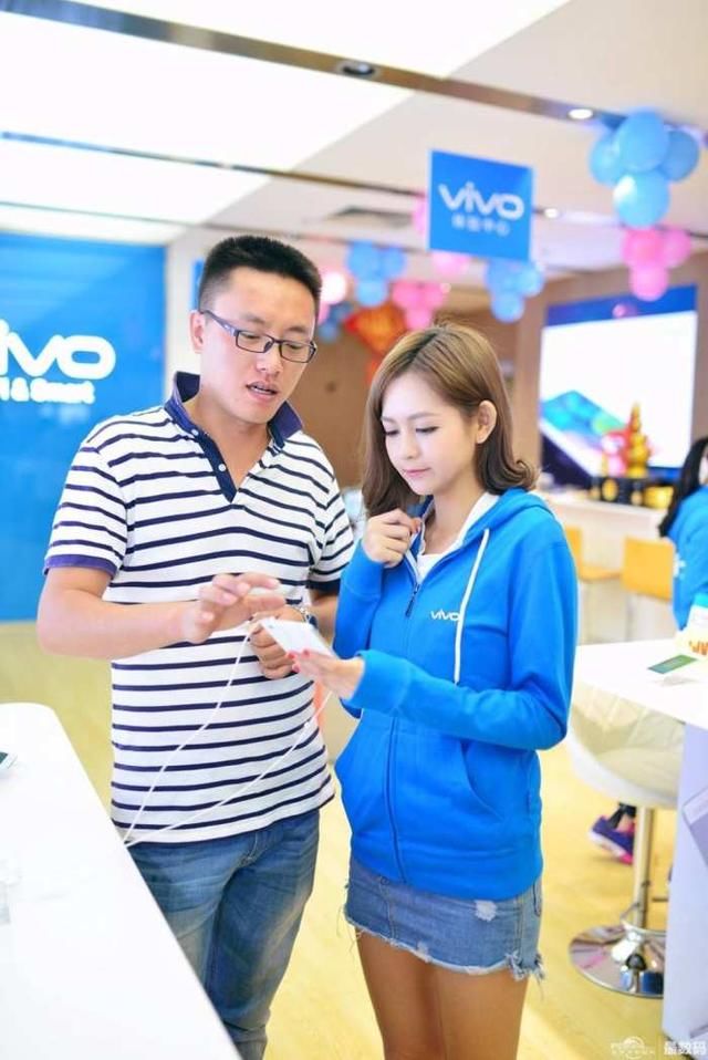 在实体店买手机必须注意这几点,不然就被坑了