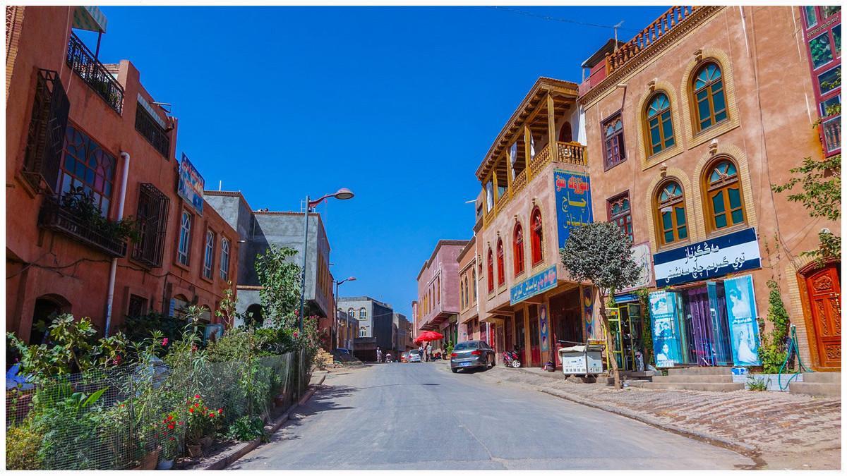 中国最特别城市,与北京时间差三小时,驴友:是