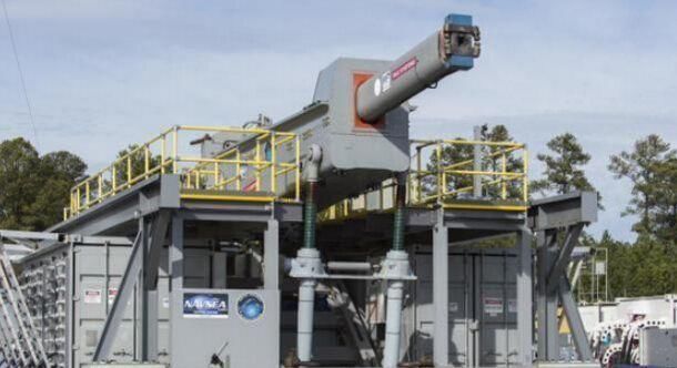 美国研制多年的电磁炮技术,却被中国反超