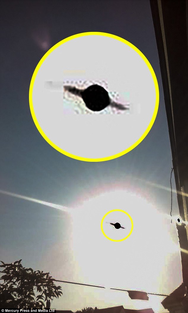 英国一男子拍摄到一个不明飞行物,声称已见过多次