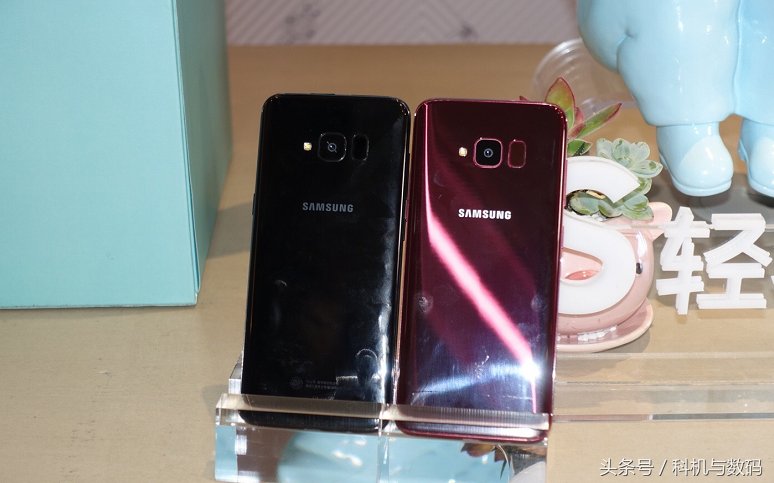 三星S8轻奢版真机,外观除了心率传感器之外和