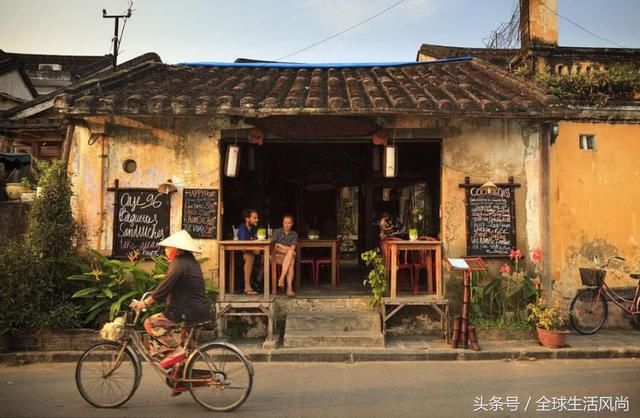 越南咖啡店拒绝接待中国人,中国女游客被店员