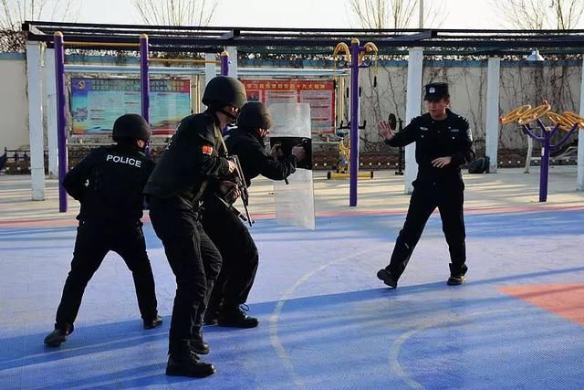 争创优秀青年民警突击队行动事迹展播(一)吐鲁