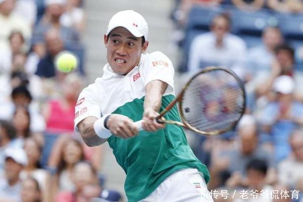 今天早上,纳奥米·大阪以6比1,6比1击败了莱西娅