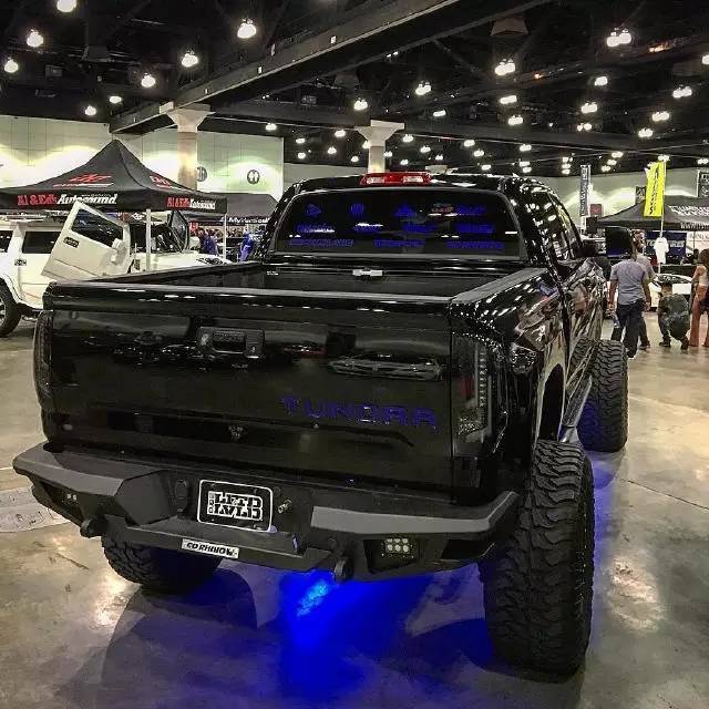 丰田坦途暴力美学的改装 这都改成坦克了