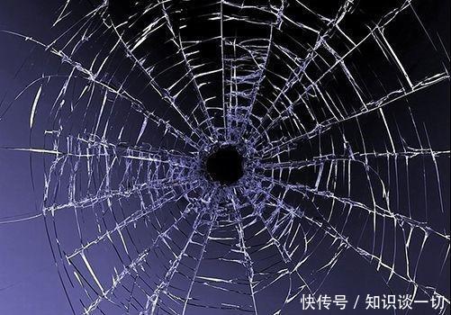 柔宇科技:柔性显示屏彻底解封手机碎屏困扰!