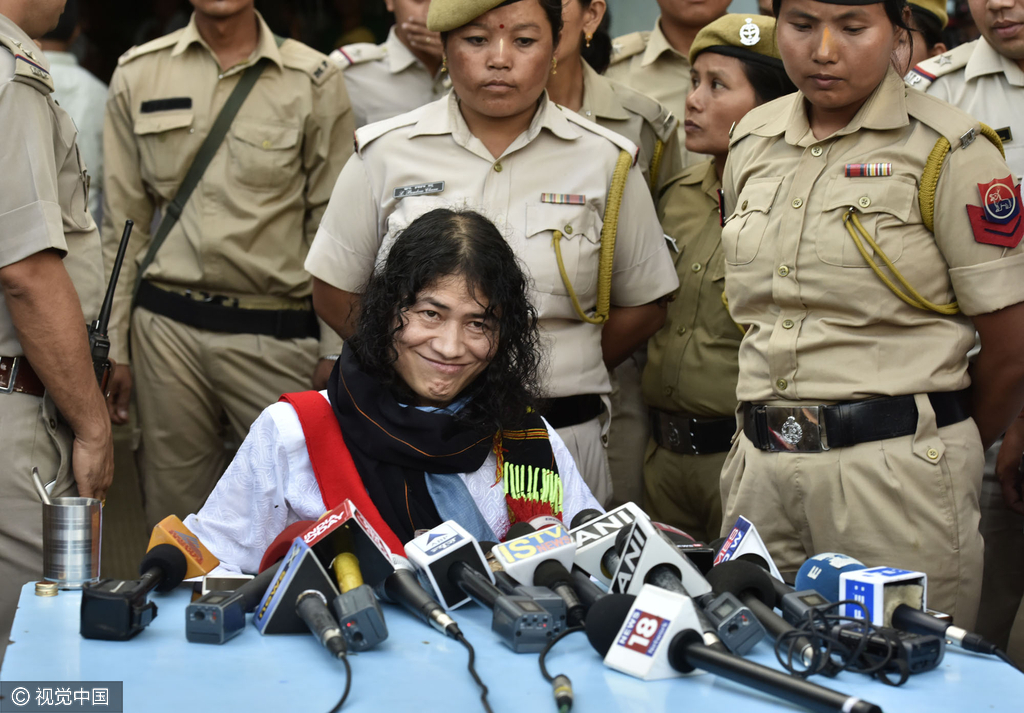 印度铁娘子结束16年绝食抗议 或将参选进入政坛