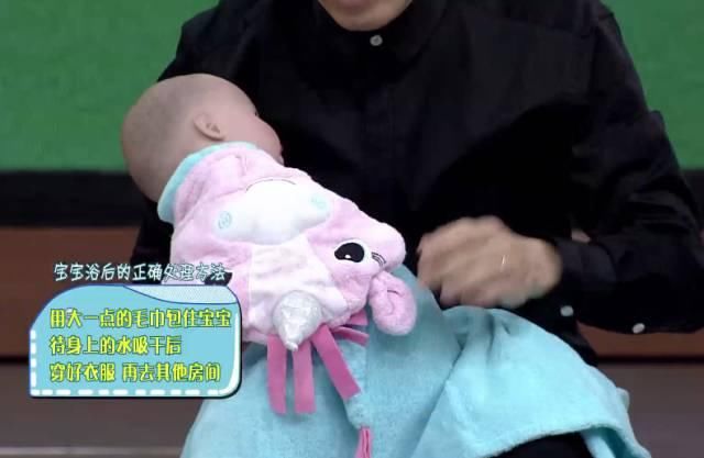 玉涛:冬天宝宝洗澡的8大误区,你以为的都是错