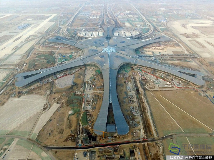 【新时代 新气象 新作为】北京新机场主航站楼提前完成封顶封围
