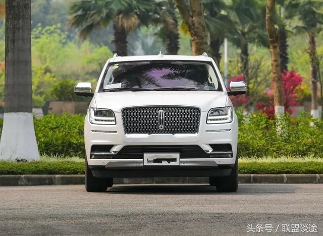 买啥奔驰GLS!造型比莱凡特霸气,车重2.8吨加速