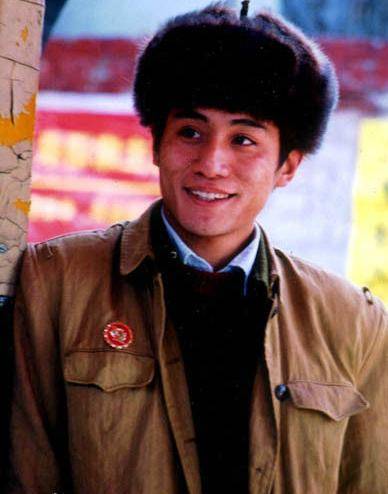 外表痞气内心充满正义感的新时代进步青年从1968年,生长在北京的