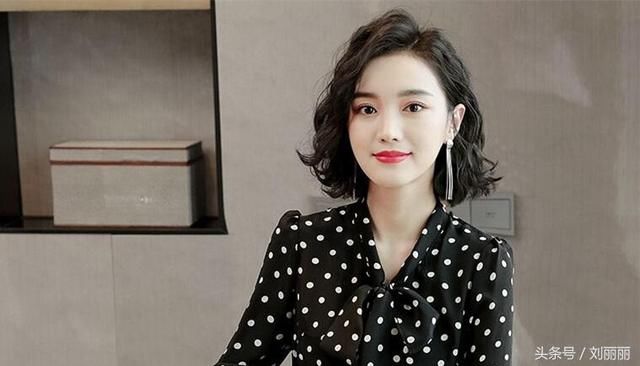 今夏最适合中年女性的短发,知性有气质