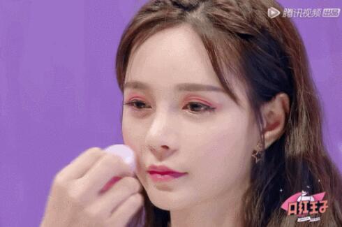 沈梦辰发光卧蚕太吓人 杜海涛结婚没被传分手真相(图1)