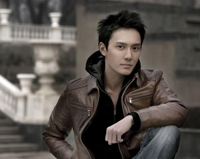 娱乐圈第一狗仔卓伟爆料赵丽颖停工原因,赵丽