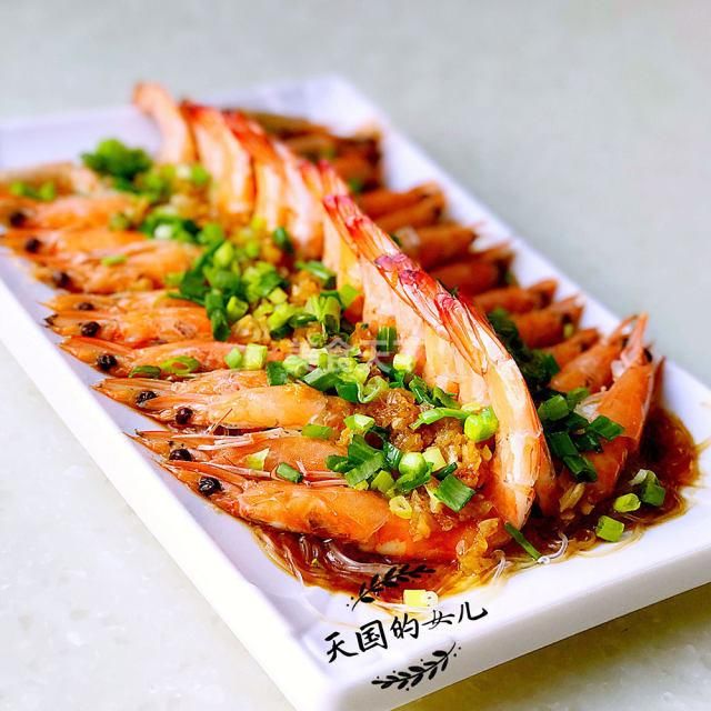 过年招待客人的菜~蒜蓉粉丝开边虾