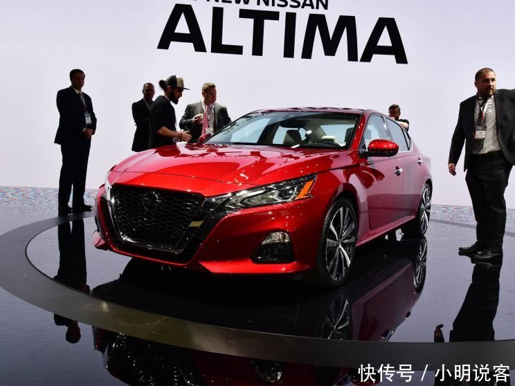 2019新天籁到店!比雅阁漂亮,15万配2.0T,放弃