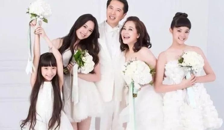 半年赚3亿,一出生就拿到玛丽苏剧本的她,今年