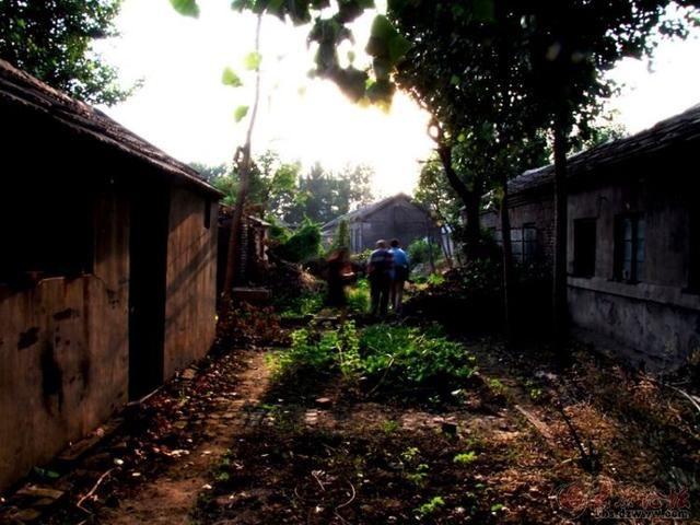 高考落榜欲复读,奶奶:丫头片子迟早嫁人,还读什