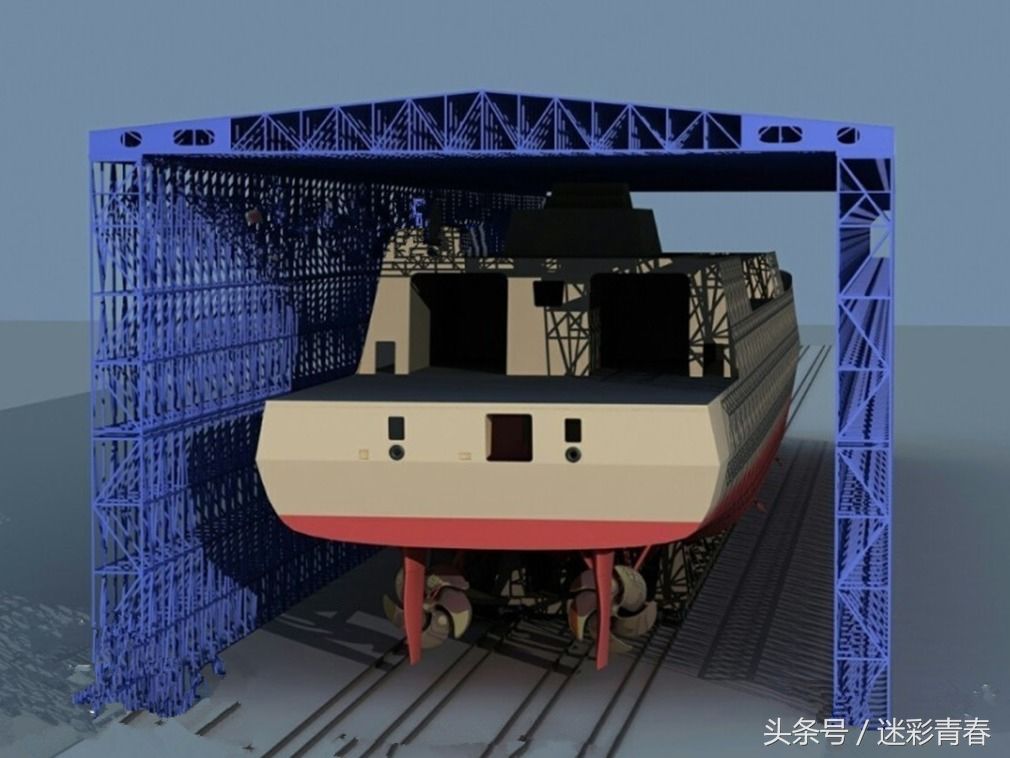 脚手架减少 解放军055级万吨驱逐舰开始涂装作
