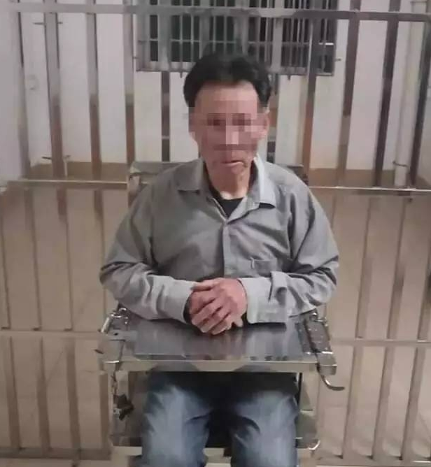 因吃饭掉菜被儿打出瘀伤,93岁老太倒地:你们要救救我 因吃饭掉菜被儿打出瘀伤,93岁老太倒地:你们要救救我