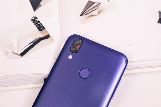 可以玩吃鸡!18:9全面屏+4GB+人脸解锁+双摄,