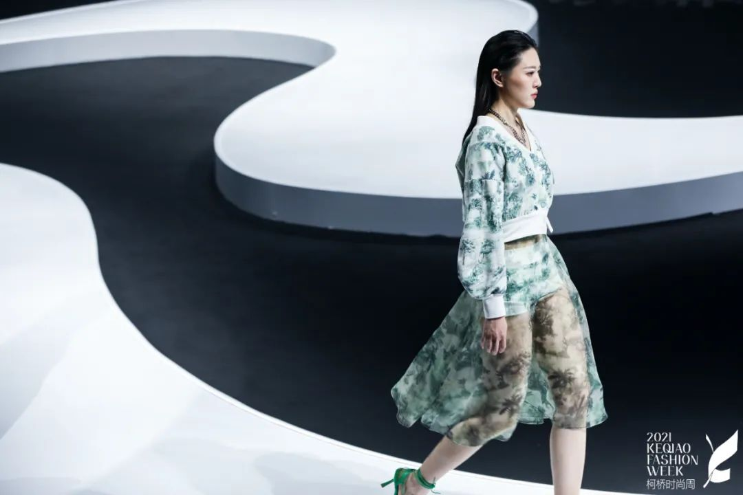2021第九届柯桥时尚周“天际· 旋律 岁寒2021/2022 新品发布会”完美落幕