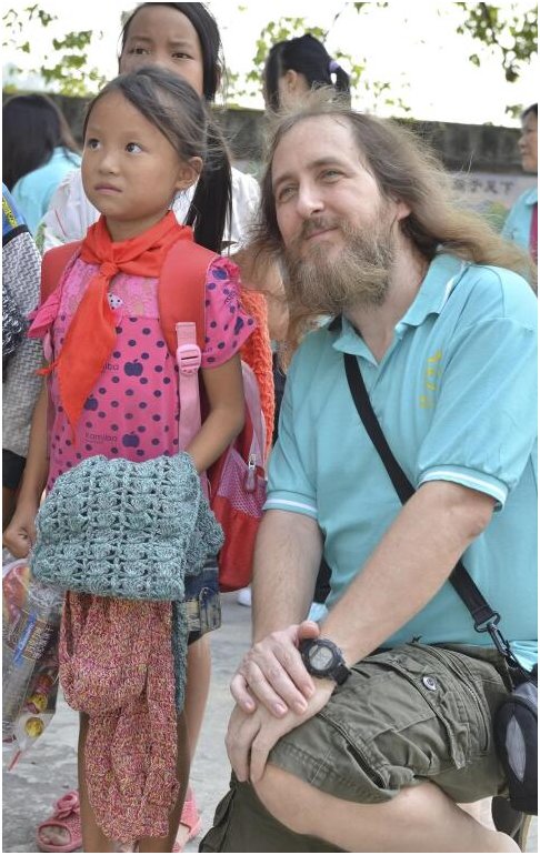 美国男子娶中国妻子,获得绿卡仍不满足立志要